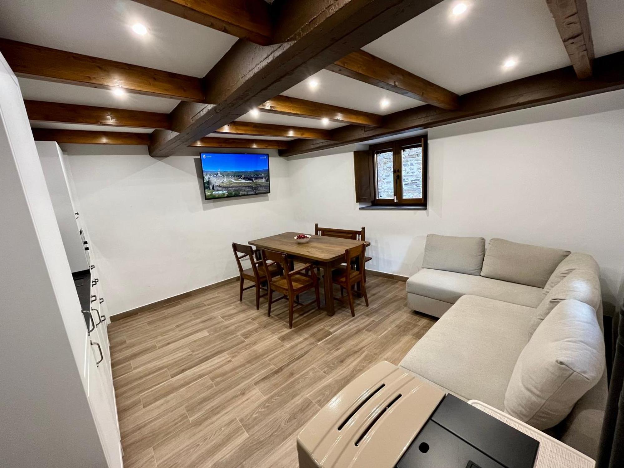 La Casina De La Yeye Holiday home San Cristobal de Valdueza